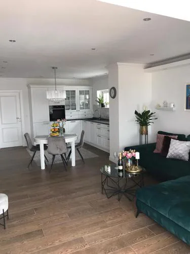 Summer Fantasy Apartment