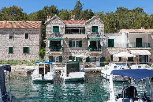 NEW - Villa Columba - 4 Star Deluxe Apartments - Sea-Front & Panorama View
