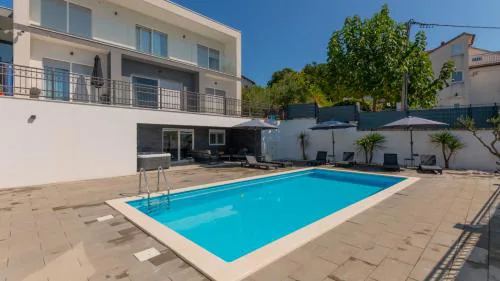 Villa Ella - Makarska by Villas Guide