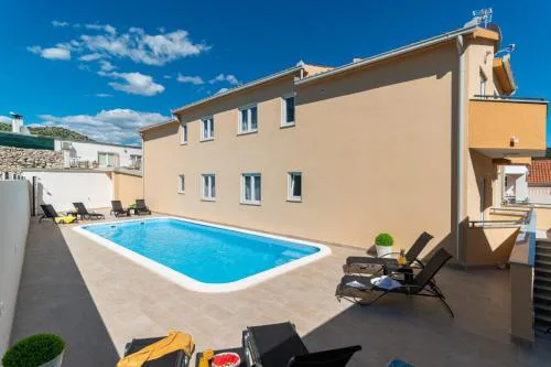Apartments Lux 1