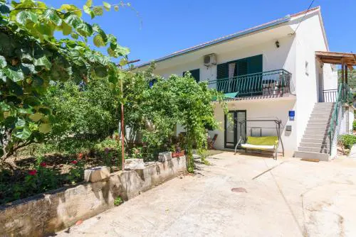 Apartments with parking space Marina, Trogir - 14258