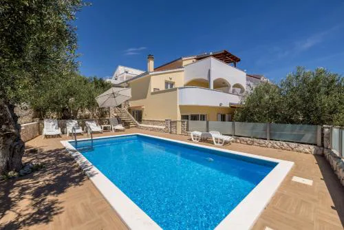 Family-friendly apartments with swimming pool Sevid, Trogir - 21163
