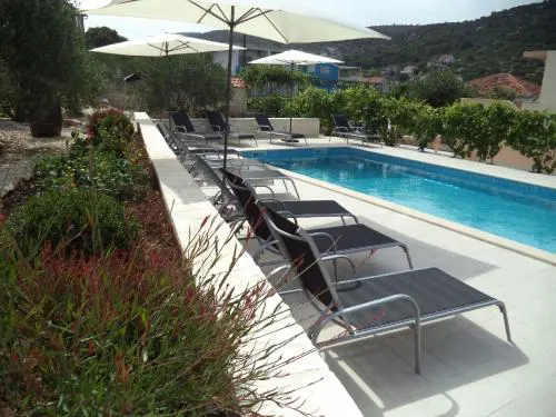 Große Wohnung in Marina mit Garten, gemeinsamem Pool und Grill