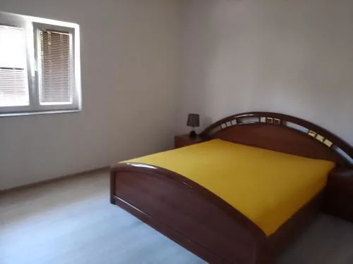 Mandi Jamine 21 apartman visoko prizemlje