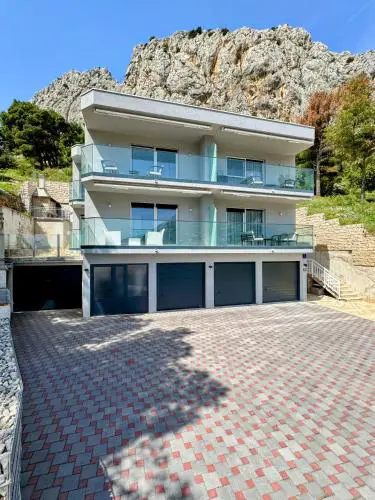 Apartments Elin