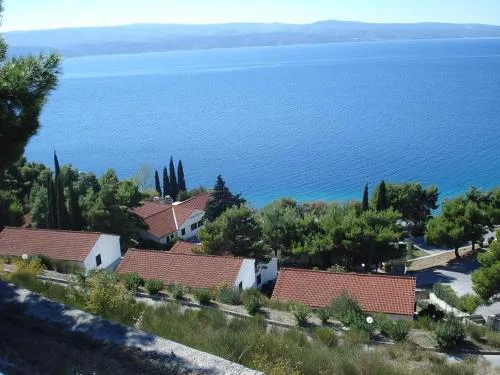 APARTMENTS ON THE BEACH IN BAY MALA LUKA