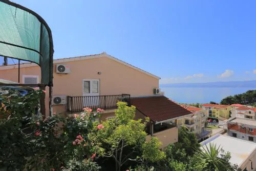Apartments with parking space Duce, Omis - 20858