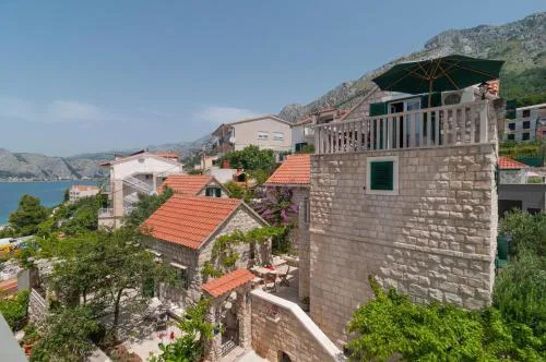 Gemütliche Wohnung In Omiš Mit Privatem Balkon