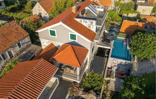Lovely Home In Ostrvica
