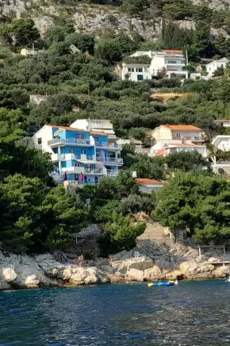 Apartments by the sea Pisak, Omis - 23886