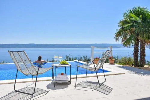 Villa Blue Dream mit Infinity-Pool und Whirlpool
