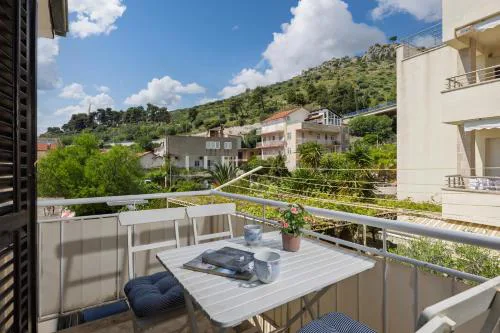 Charming Apartment Marina - Happy Rentals