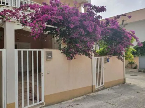 Erika Apartmanok Podgora