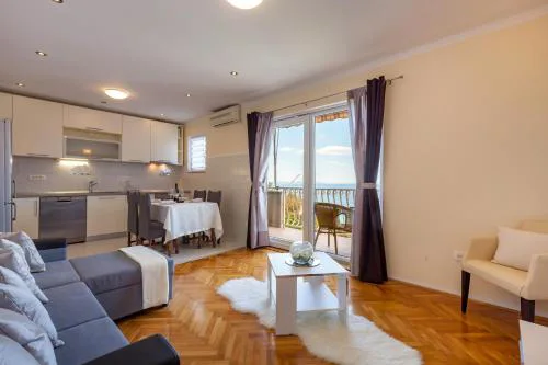 Apartment Maya