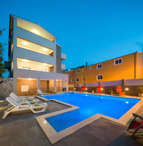 Apartment with private swimming pool