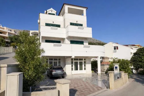 Apartments PEZO