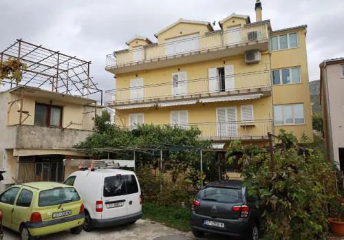 Apartments with a parking space Podstrana, Split - 20678