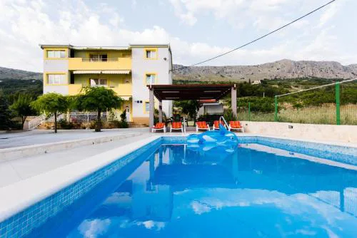 Apartments with swimming pool Podstrana, Split - 13393