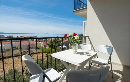 Awesome Apartment In Podstrana