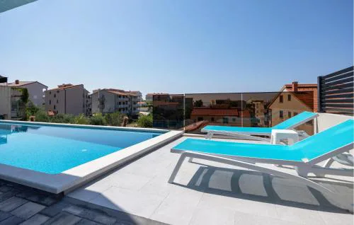 Cozy Apartment In Podstrana With Wifi