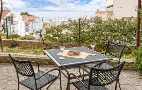 Lovely Apartment In Podstrana With Wifi