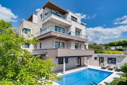 Luxury Villa Lucas with heated pool, whirlpool, sauna, 14 pax