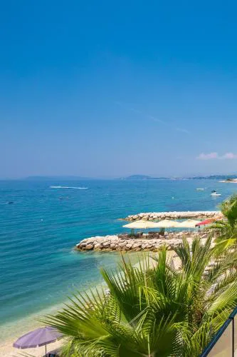 Paoma Lux Beach Suites