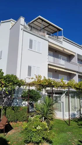 Sunshine Apartments Podstrana