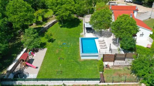 Villa Veronika - Makarska by Villas Guide