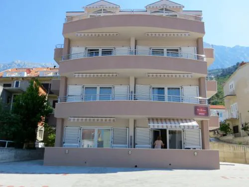 Apartments Viola Superior