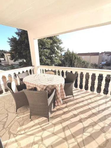 Apt White Idyll, 3 bedrooms, 3 bathrooms, terrace apt