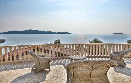 Beach Front Home In Sevid With Wifi