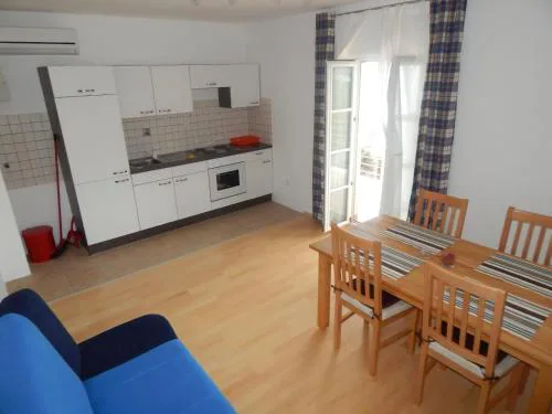 Gesamte Wohnung In Sevid Mit Grill