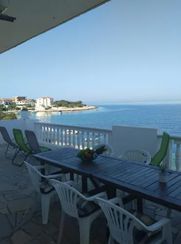 Kanica seaside apartment Roko 10 m from sea