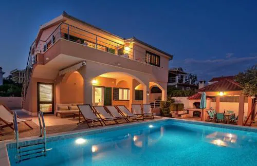 Sea Flower Beachfront Villa