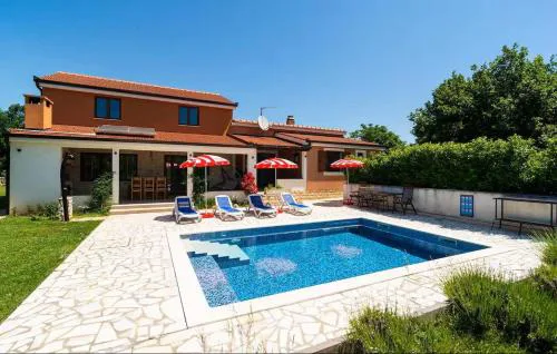 Holiday Home Domina