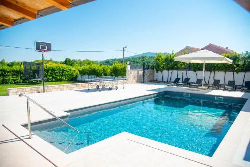 Vacation villa Matic with 7 bedrooms