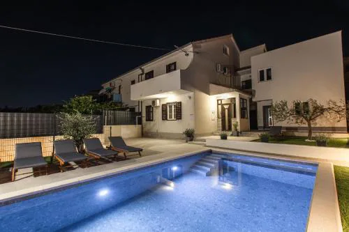 Poolhouse Domus