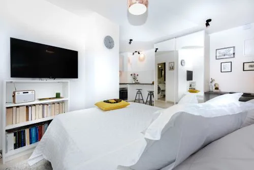 Studio Apartment "Baka" with Free Private Parking