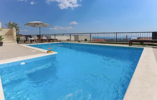 Stunning Home In Solin