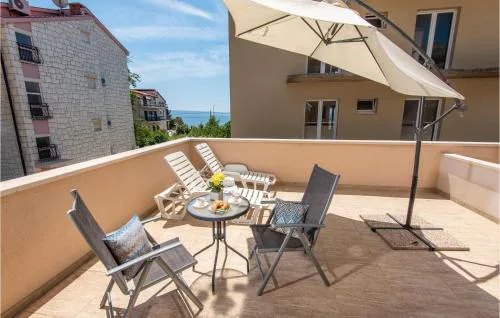 1 Bedroom Nice Apartment In Podstrana