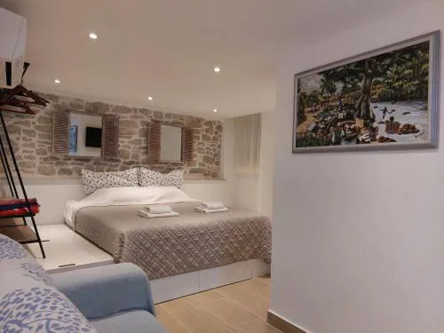 2024 Newly Renovated Apt-5 min Walk to Split Old Town