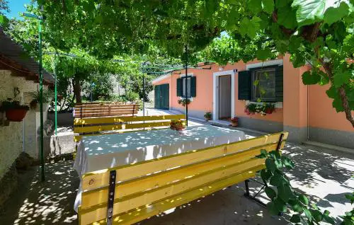3 Bedroom Amazing Home In Split
