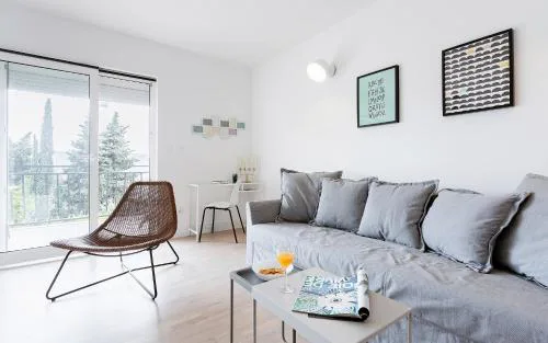 Apartment Black & White