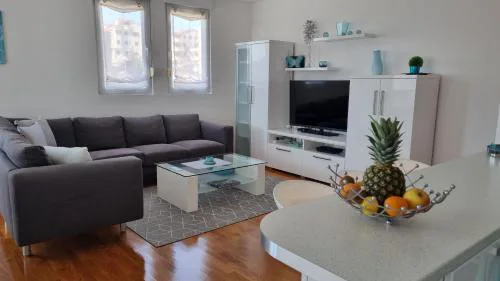 Apartment Domino