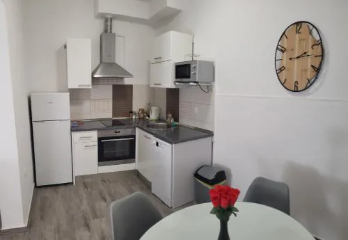 Apartment Elle with free private parking