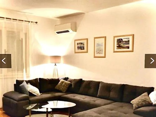 Apartment Ema - One Bedroom Apartment with Balcony