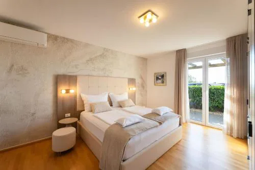 Apartment Euphoria