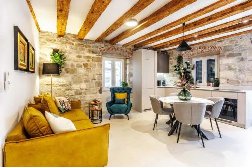 New, modern apartment eVaLa