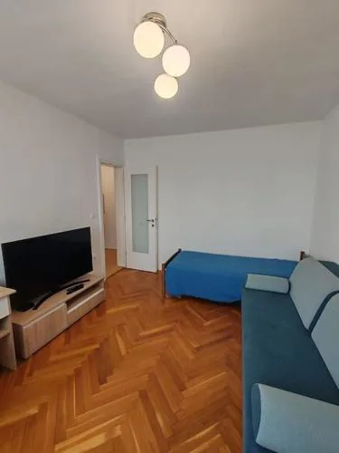 Apartment Hill